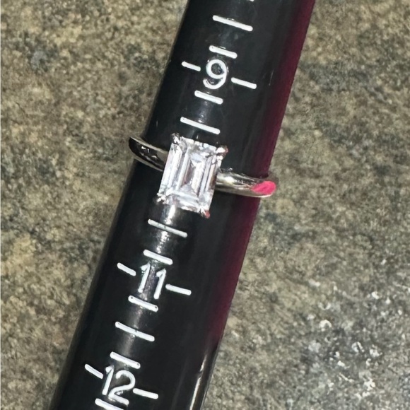 Diamonique 3ct Emerald Ring - Picture 1 of 5